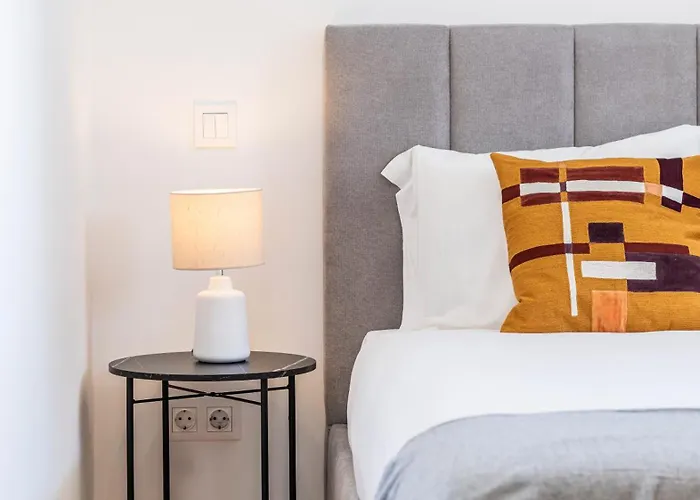 Infante W Parking By Lovelystay