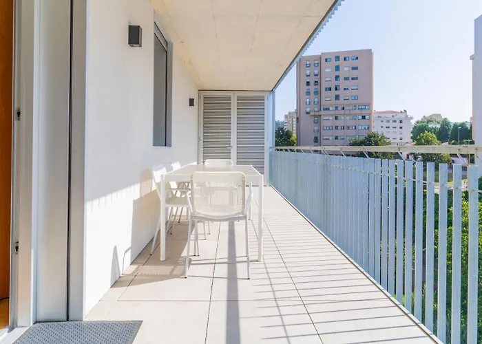 Infante W Parking By Lovelystay *