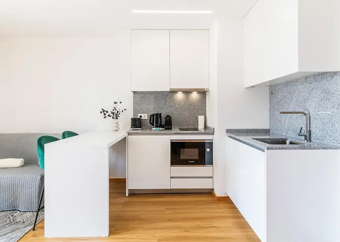 Daire Infante W Parking By Lovelystay