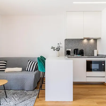 Infante W Parking By Lovelystay *