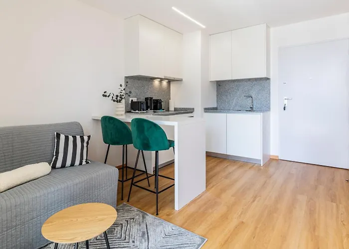 Infante W Parking By Lovelystay Apartman